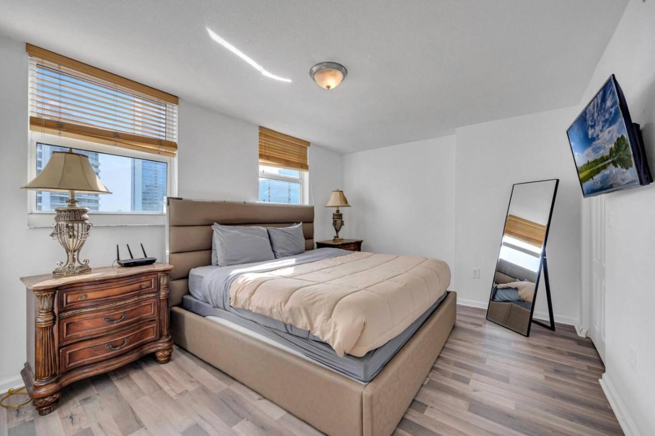 Panoramic 2br Bay-view In Brickell With Parking Apartamento *